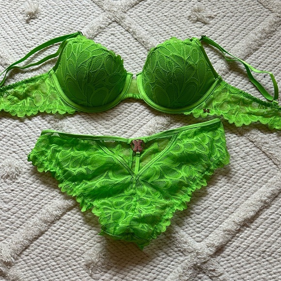 Savage FENTY Not Sorry Bra and Panty - Picture 1 of 4